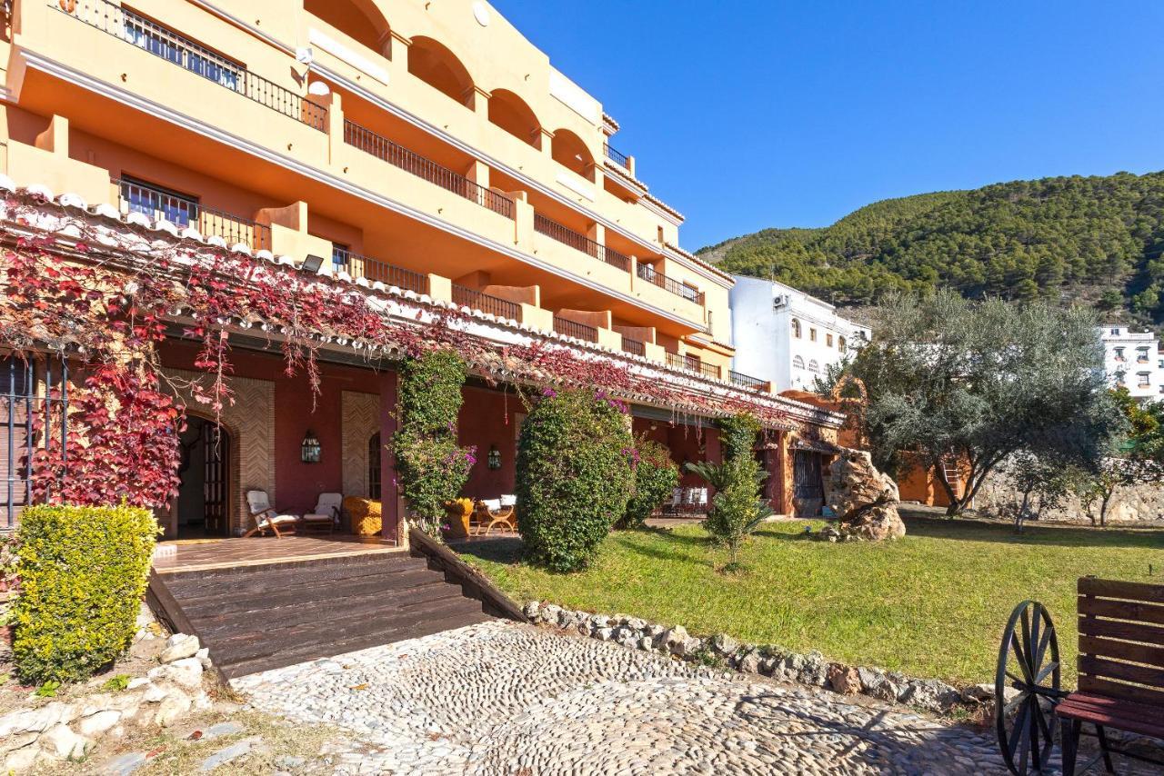 Casa Flores Con Piscina Interior Climatizada Alcaucín Zewnętrze zdjęcie