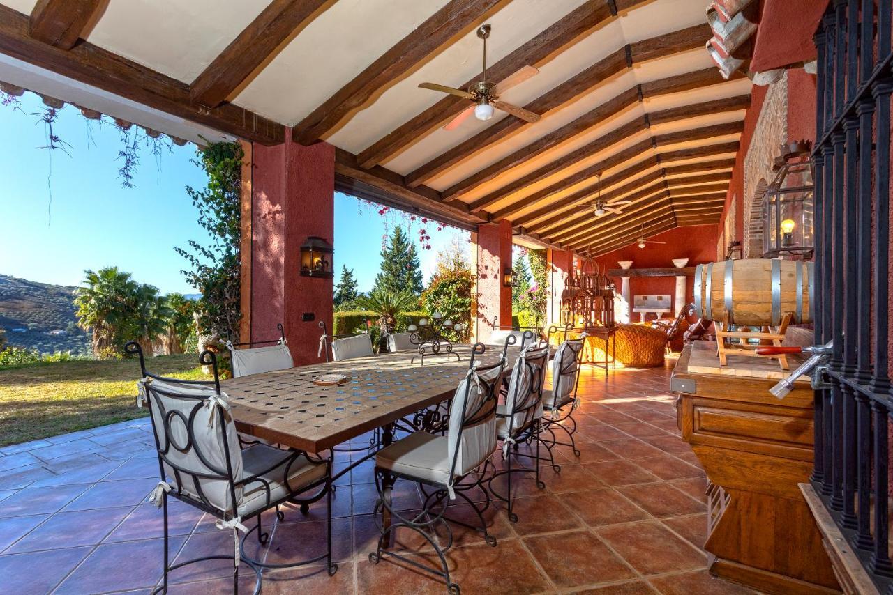 Casa Flores Con Piscina Interior Climatizada Alcaucín Zewnętrze zdjęcie