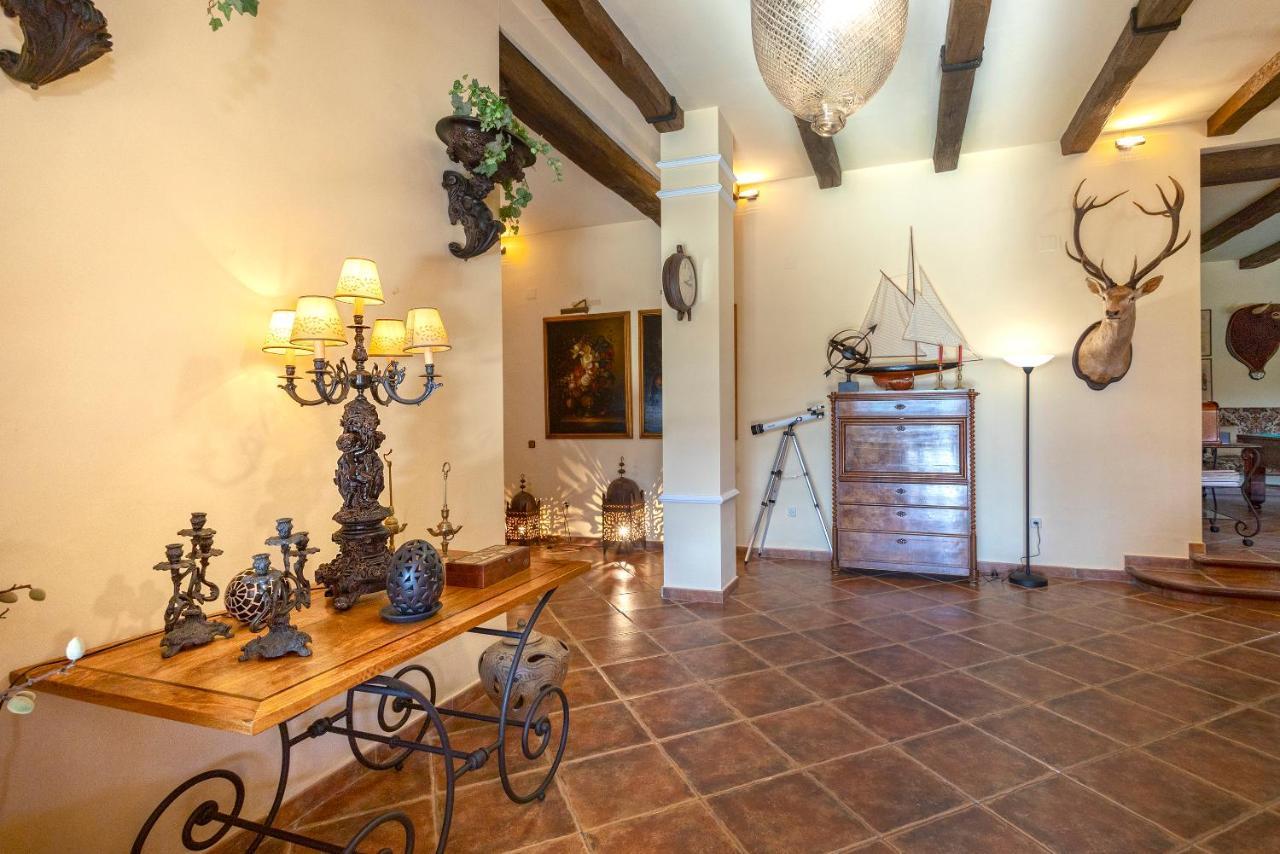 Casa Flores Con Piscina Interior Climatizada Alcaucín Zewnętrze zdjęcie