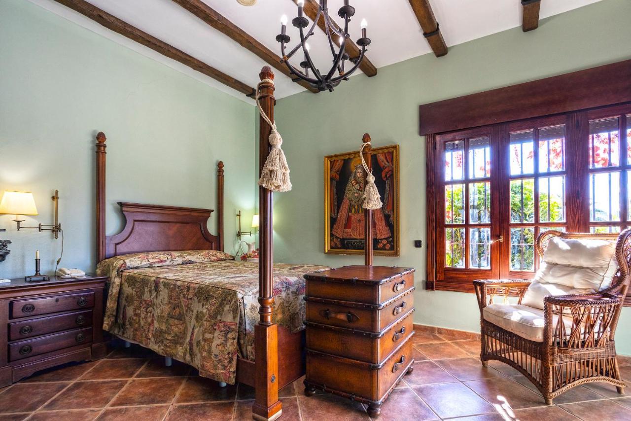 Casa Flores Con Piscina Interior Climatizada Alcaucín Zewnętrze zdjęcie