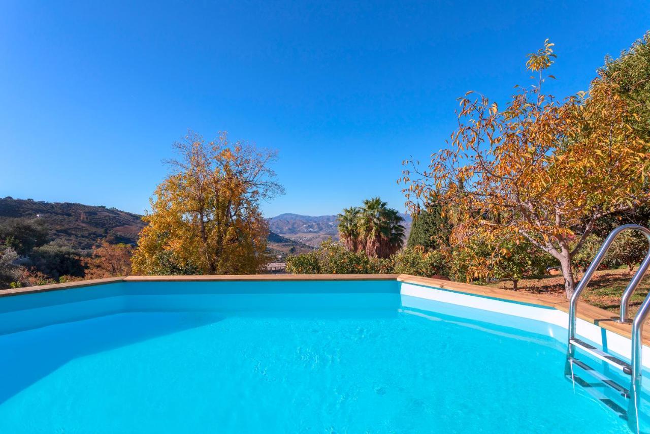 Casa Flores Con Piscina Interior Climatizada Alcaucín Zewnętrze zdjęcie