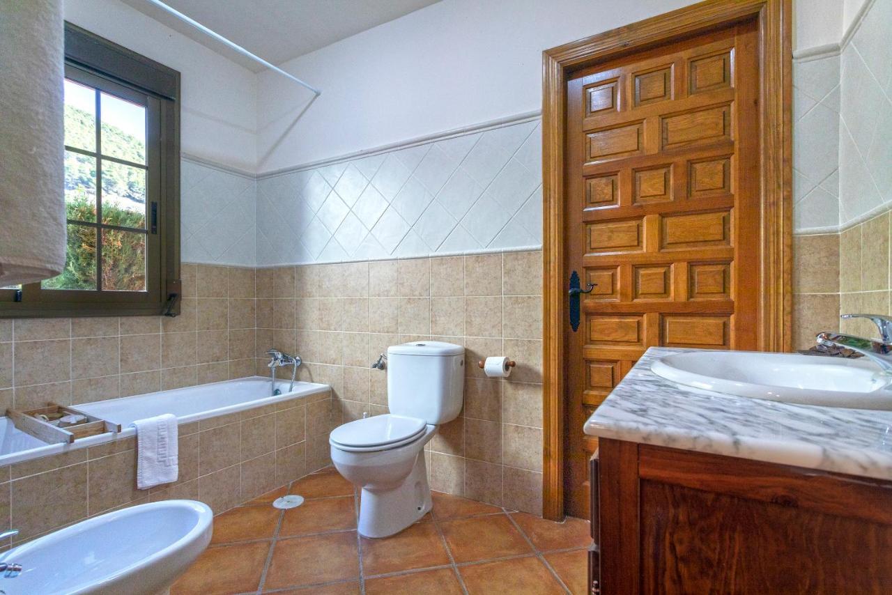 Casa Flores Con Piscina Interior Climatizada Alcaucín Zewnętrze zdjęcie