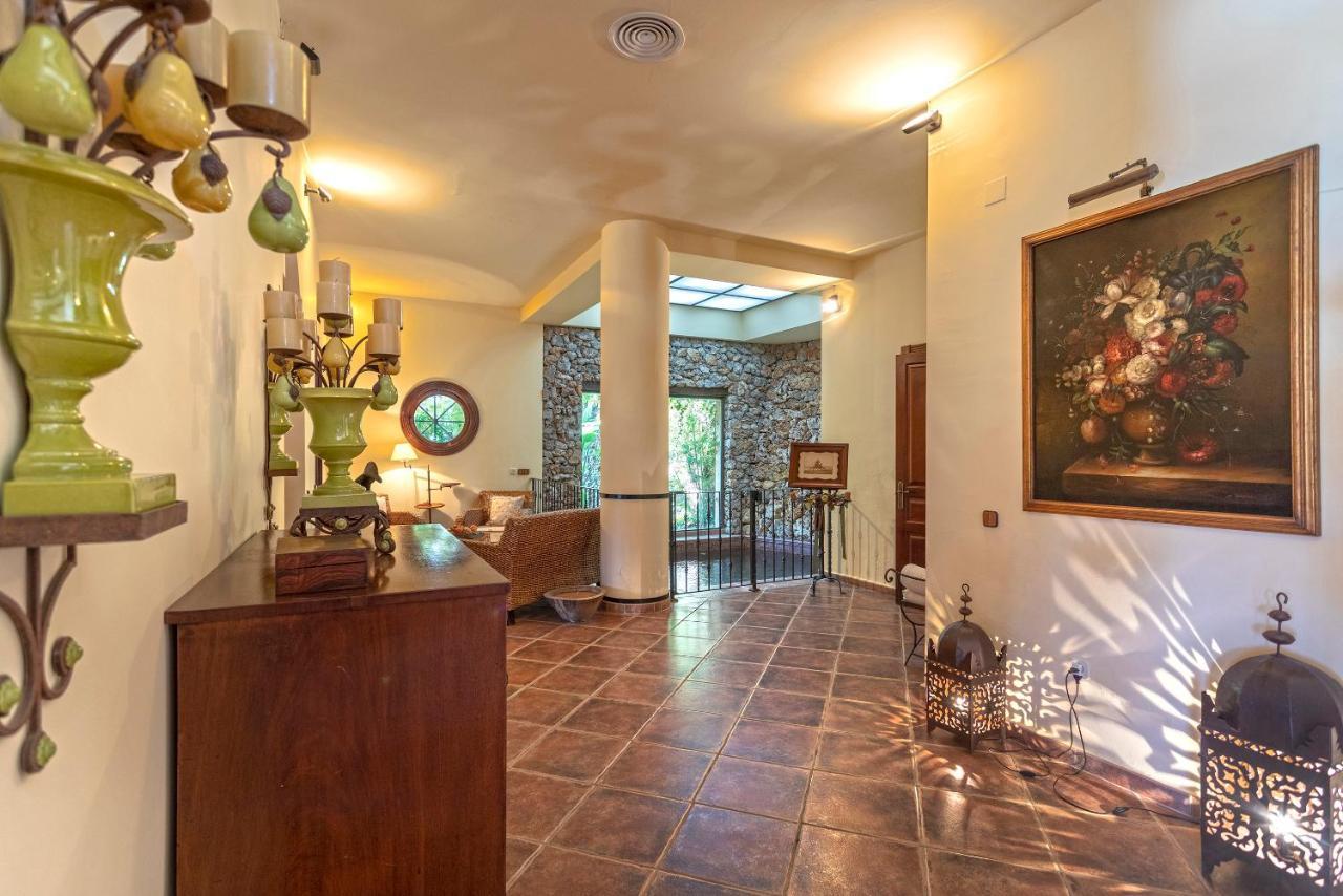 Casa Flores Con Piscina Interior Climatizada Alcaucín Zewnętrze zdjęcie