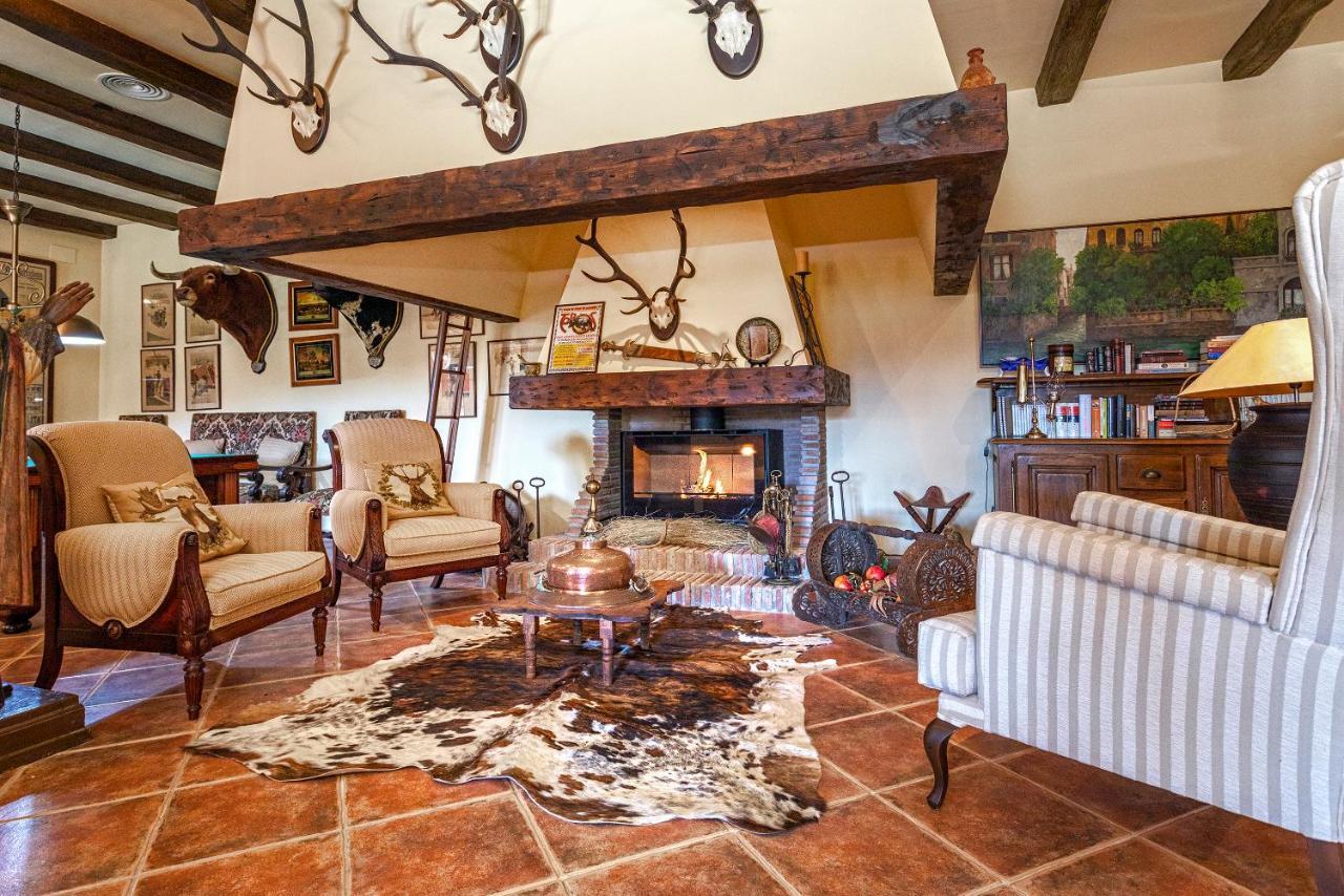 Casa Flores Con Piscina Interior Climatizada Alcaucín Zewnętrze zdjęcie